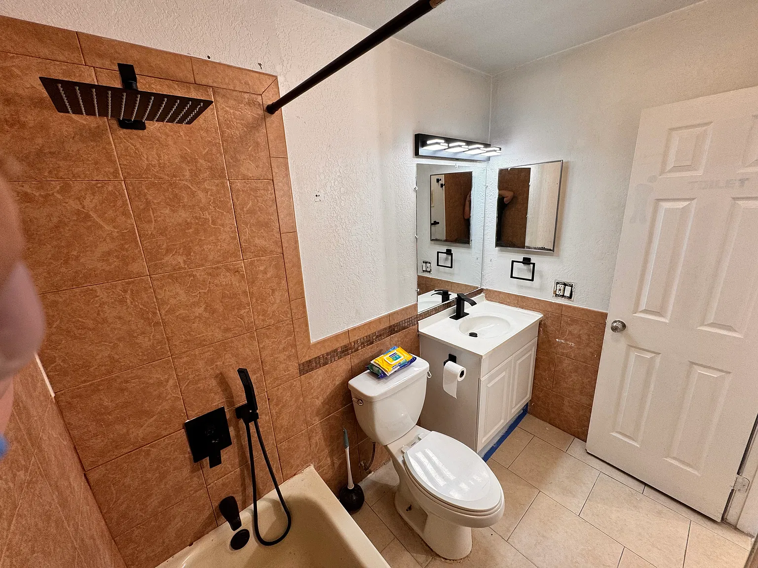 3 bed, 2000 sqft, $2,750 — Photo 4