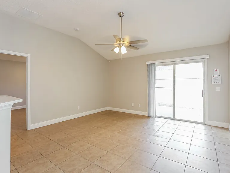 8077 Welbeck Ln — Photo 5