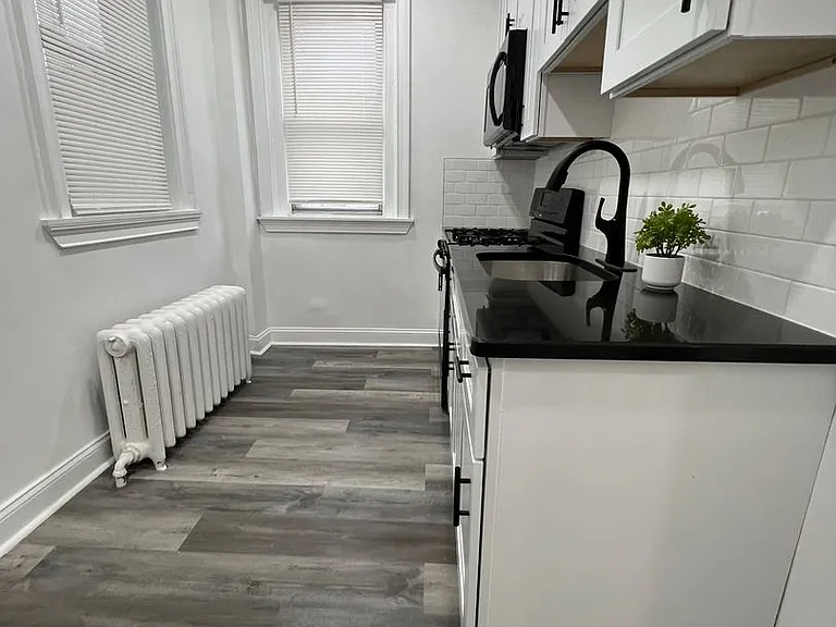 Locust St 6101 — Photo 10