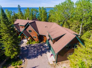 5583 Bay Shore Dr, Presque Isle, MI