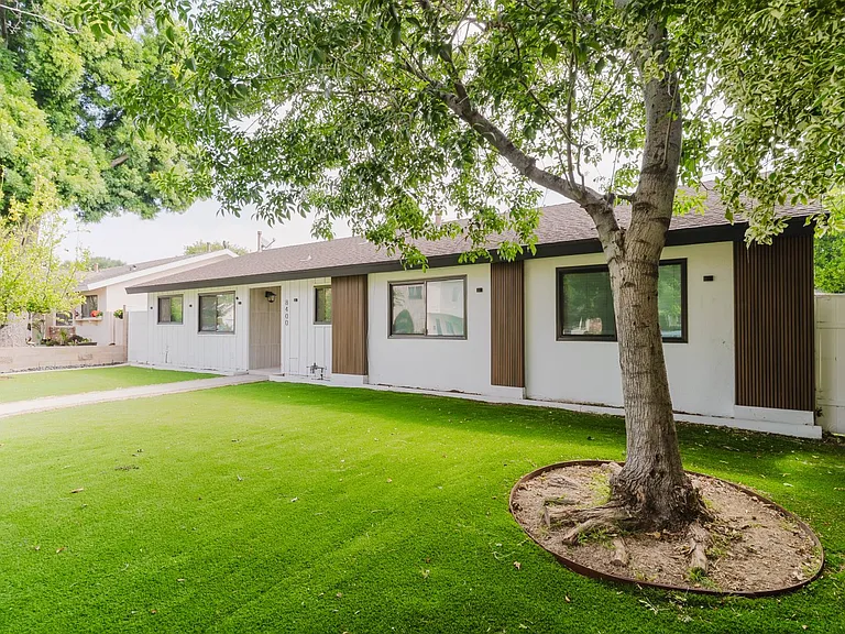 8400 Chimineas Ave — Photo 4