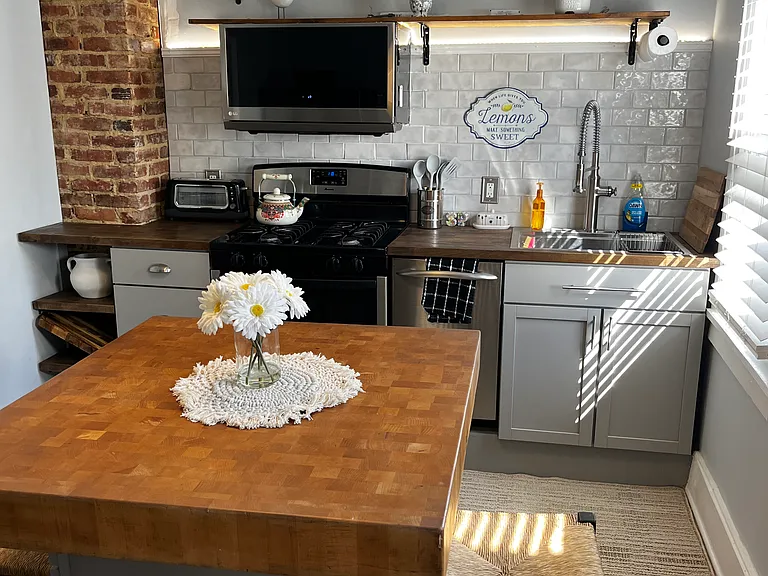 52 Madison Pl #B — Photo 16