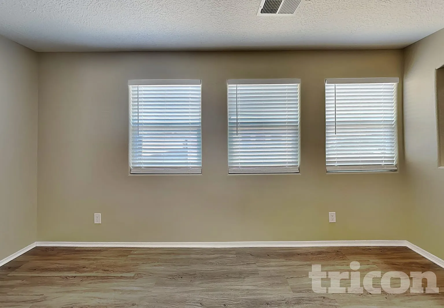 6407 Black Hawk Drive NE Rio Rancho NM — Photo 3