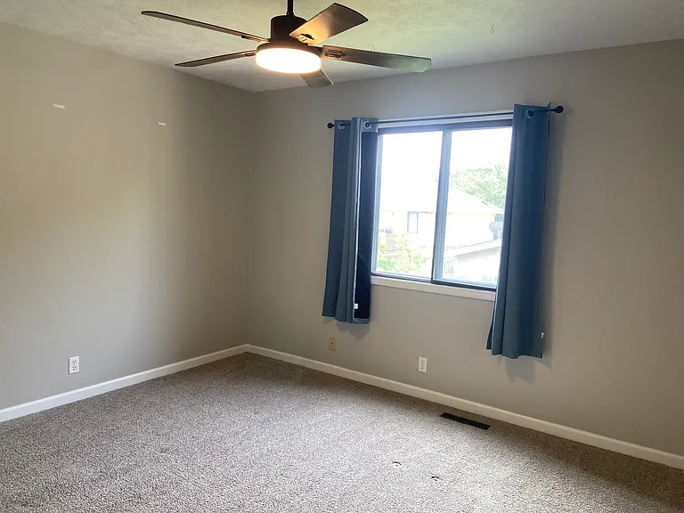3515 Comstock Ave — Photo 16