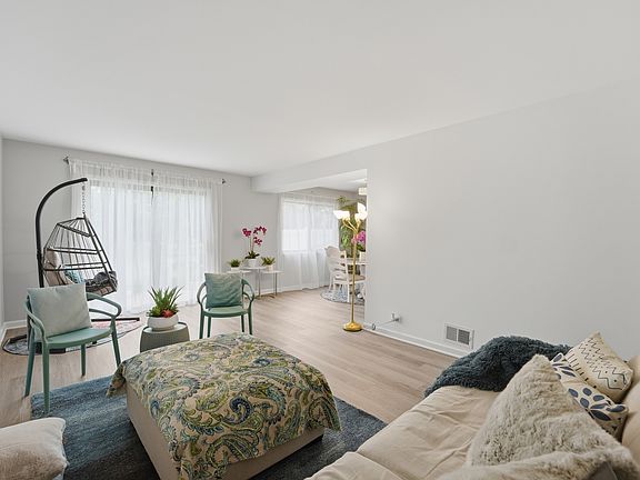 4th image of 731 Shoreline Cir #731