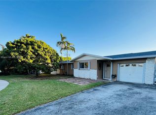 8884 SW 196th Ter, Cutler Bay, FL 33157