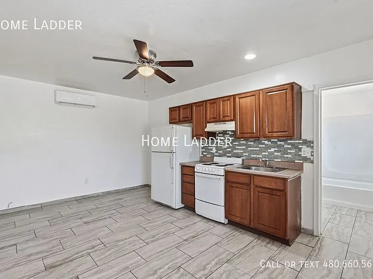 2115 N Oracle Rd #1106 — Photo 3
