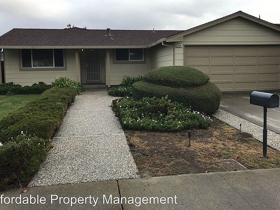 2nd image of 2874 Pelican Dr