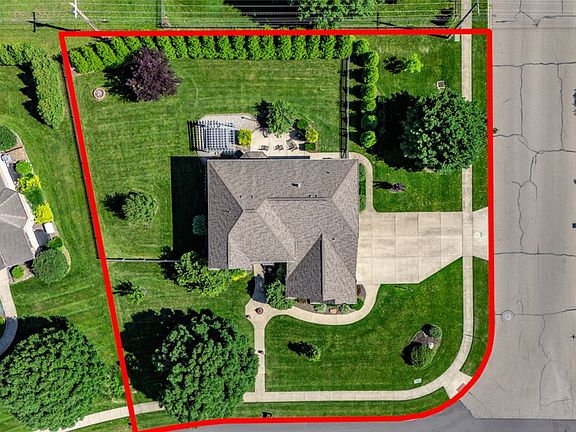 4th image of 994 Brookmere Ave