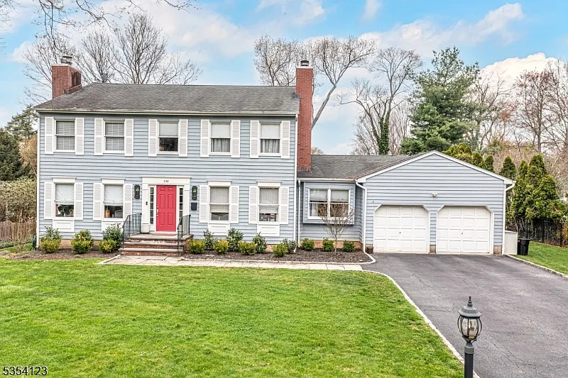 229 Roseland Ave