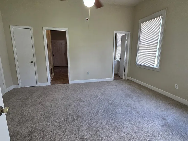 1529 Craig St #B — Photo 5