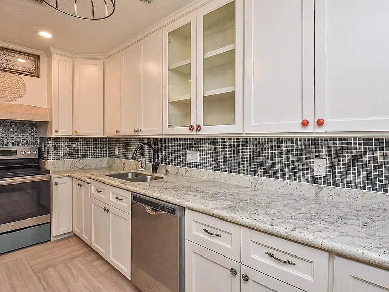 800 Country Place Dr #101 — Photo 10