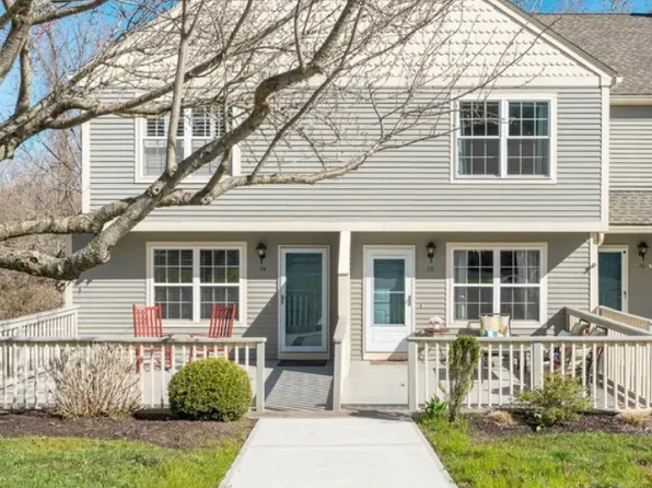 73 Manorwood Dr, Branford, CT 06405