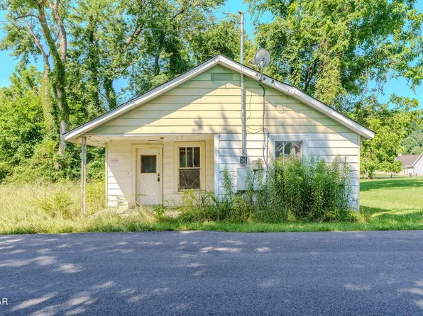 3208 Black Oak St, Pigeon Forge, TN 37863