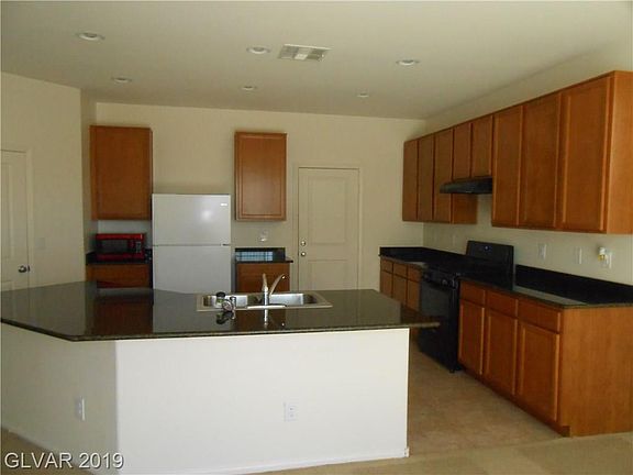 3rd image of 7749 Buckhorn Island Ave