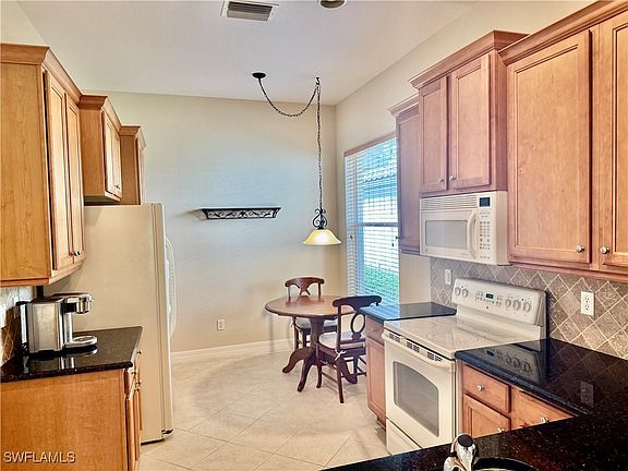 3rd image of 10419 Carolina Willow Dr