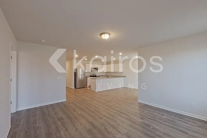 2537 Provence Dr SE — Photo 4