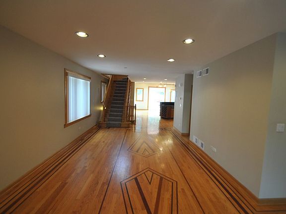 4th image of 4329 N Moody Ave