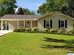 1423 Coleman St NW, Hartselle, AL 35640