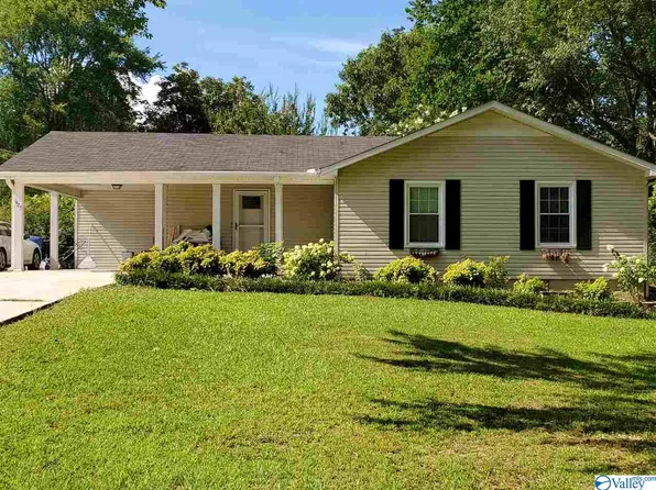 1423 Coleman St NW, Hartselle, AL 35640