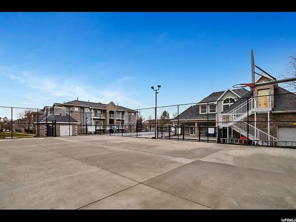 3rd image of 455 N Belmont Pl #263