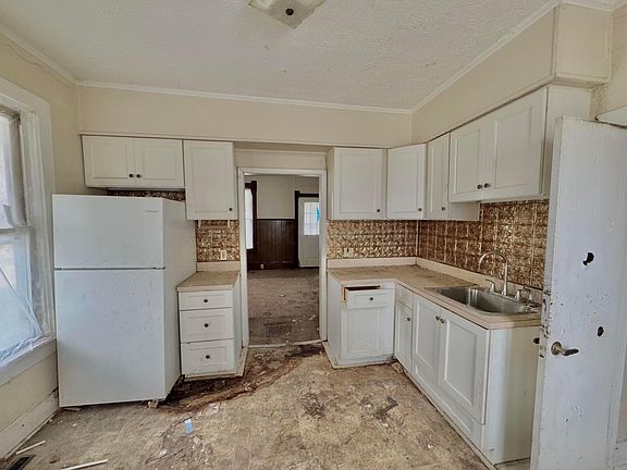5th image of 114 Dale Ave