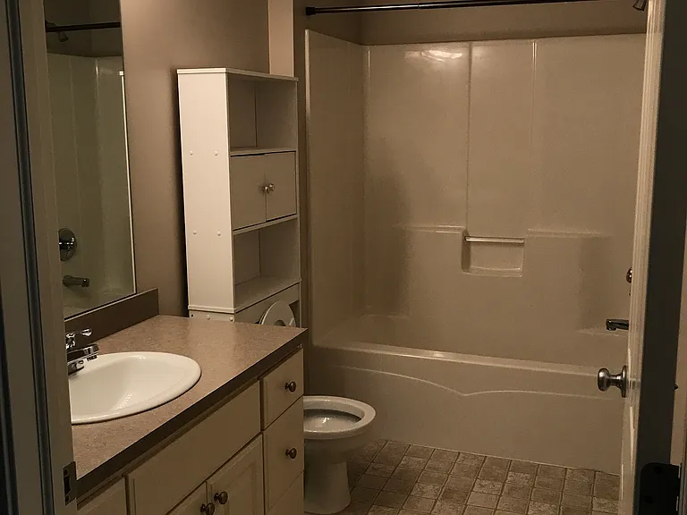 704 Stevens Pointe Dr SE — Photo 13