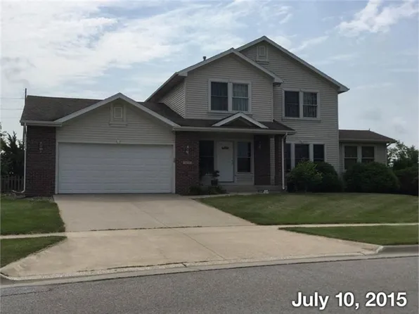 3420 Honeysuckle Rd, Ames, IA 50014