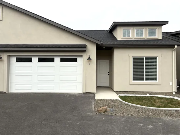 6408 Sandstone Dr, Pasco, WA