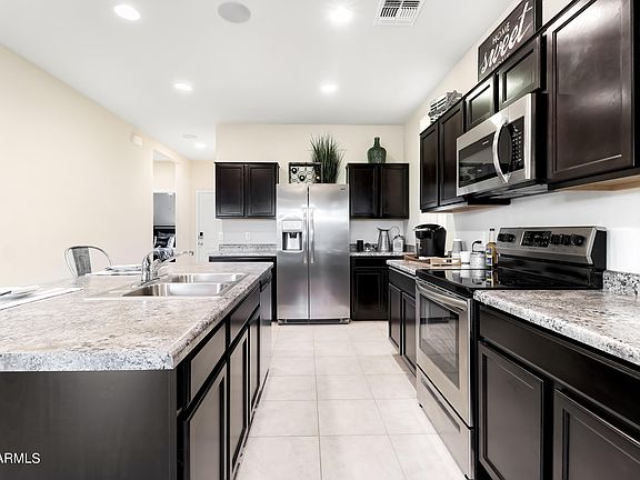 3rd image of 35565 W SAN ILDEFANSO Avenue