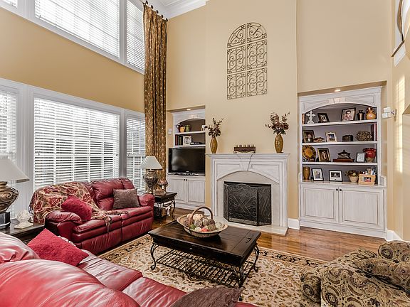 5th image of 3302 Delamere Dr