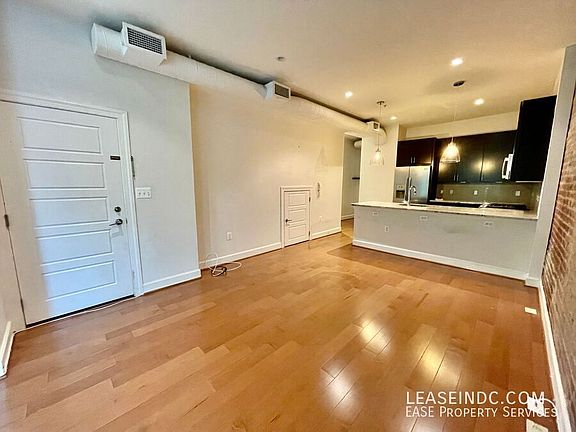 3rd image of 1444 Fairmont St NW #2