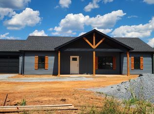722 Prospect Rd, Hurt, VA 24563