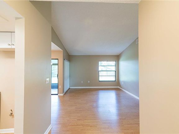 3rd image of 2781 Northcote Dr