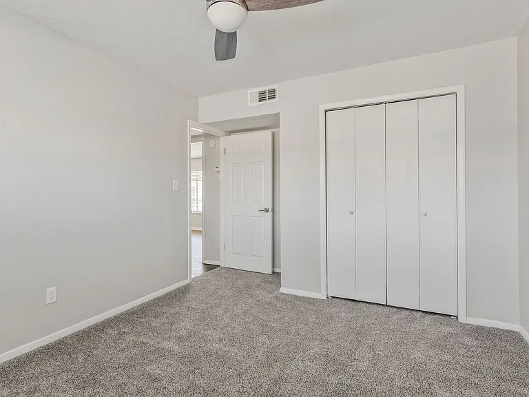 Terraces at Nichols Hills Renovated Two-Bedrooms — Photo 38