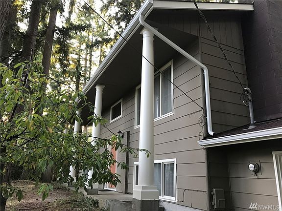2nd image of 4016 Shadow Cir NE