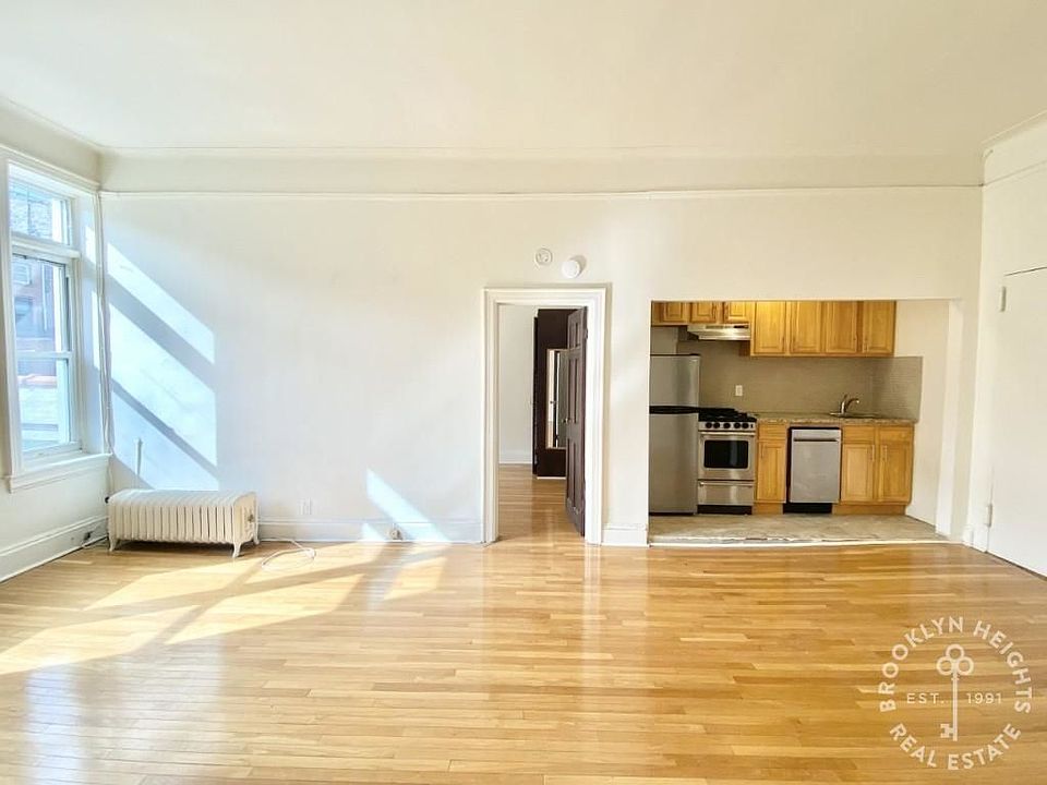1st image of 148 Montague St #2