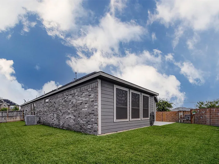 5318 Madeline Grace Dr — Photo 38