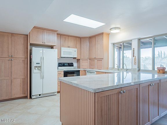 2nd image of 10400 E Camino Quince