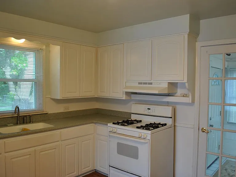 Kitchen 3