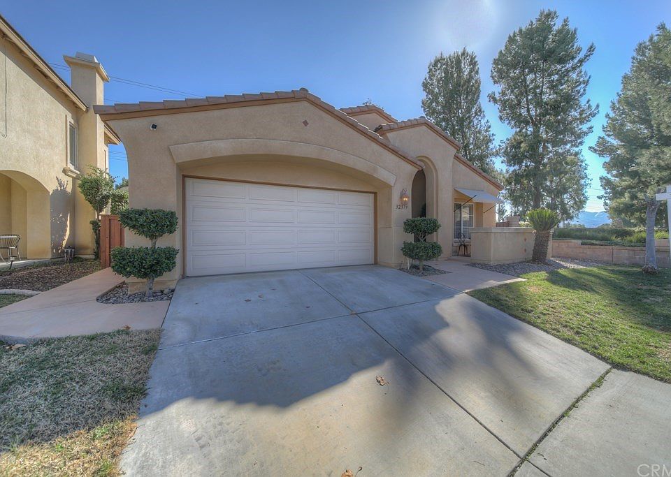 1st image of 32379 Puerto Oro St