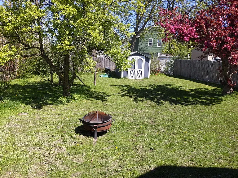 Lovely, enjoyable yard space!