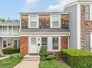 1851 Wellington Pl, Hoffman Estates, IL 60169