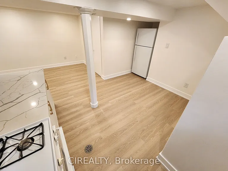 188 Cherrywood Dr #LOWER — Photo 6