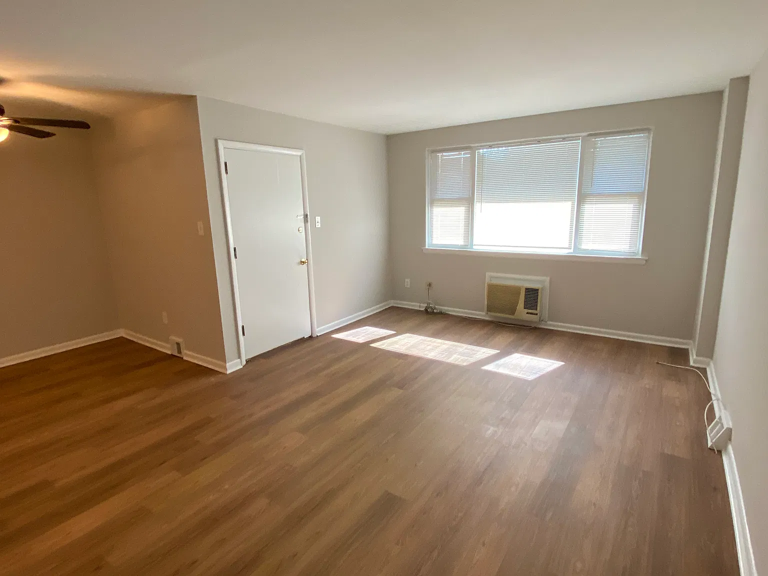 2 bed, 900 sqft, $1,495 — Photo 2