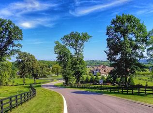 112 Nestledown Xing, Bell Buckle, TN 37020