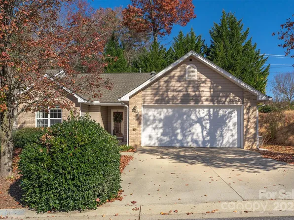 412 Wiltshire Cir, Fletcher, NC 28732