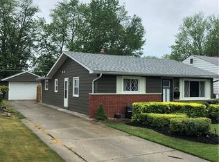 2158 Rockefeller Rd, Wickliffe, OH 44092