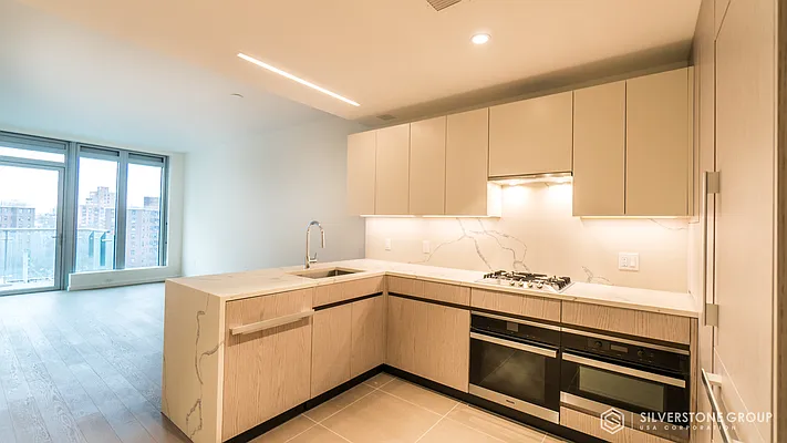 Rented by Silverstone Group USA Corp. | media 1