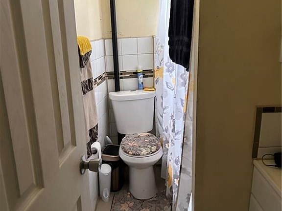 4th image of 2119 Utica Ave